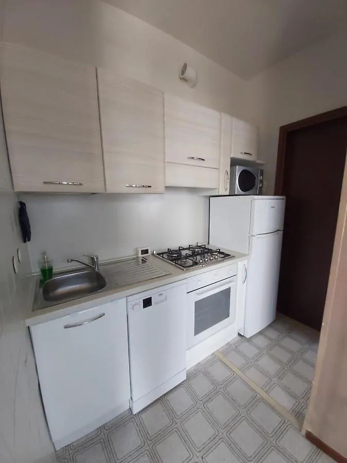 Apartment I Limoni Bilocale In Residence Con Piscina Peschiera del Garda